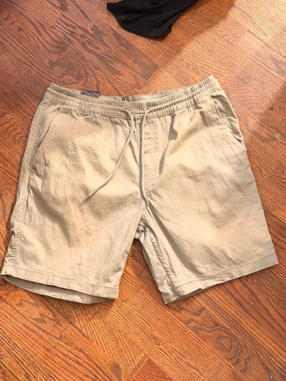 Volcom Men's Khaki Shorts XL